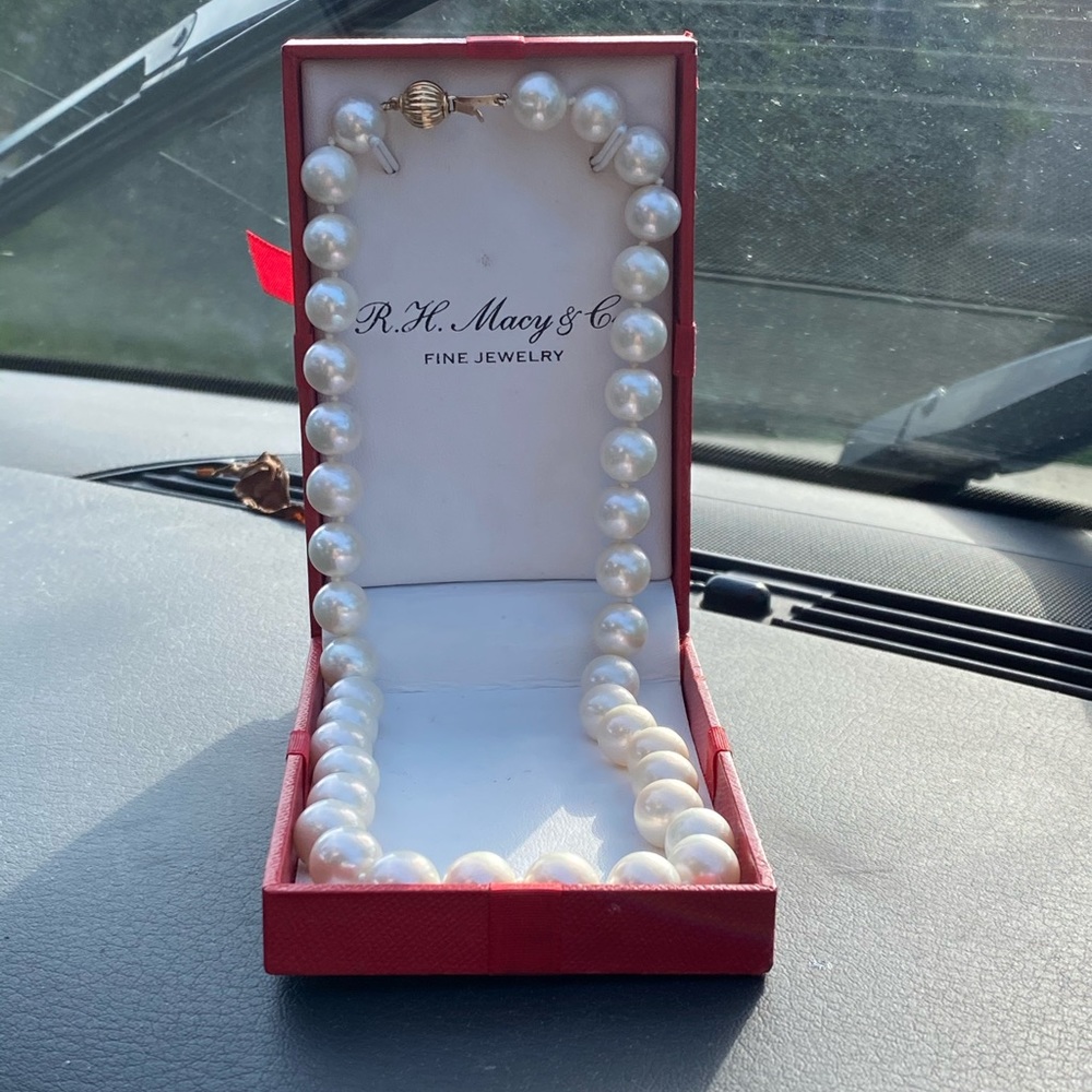 100% Authentic Pearl Necklace